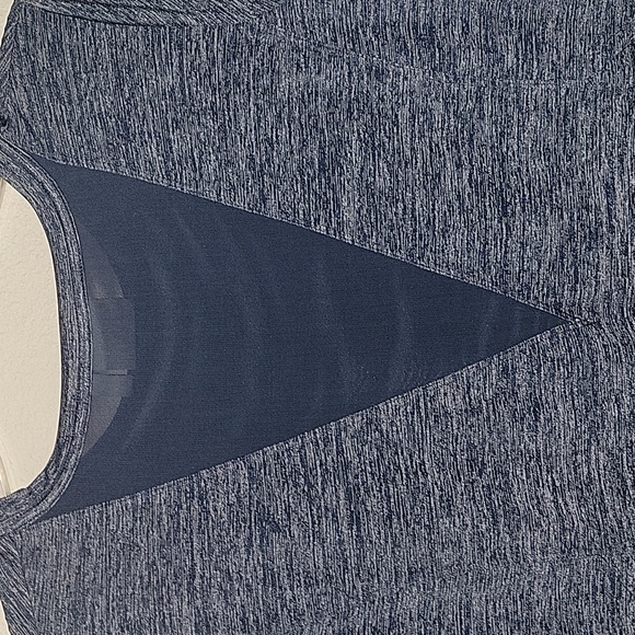 ATHLETA HI-LO Short Sleeve Top, XS, HEATHERED BLUE, EUC - Picture 5 of 8